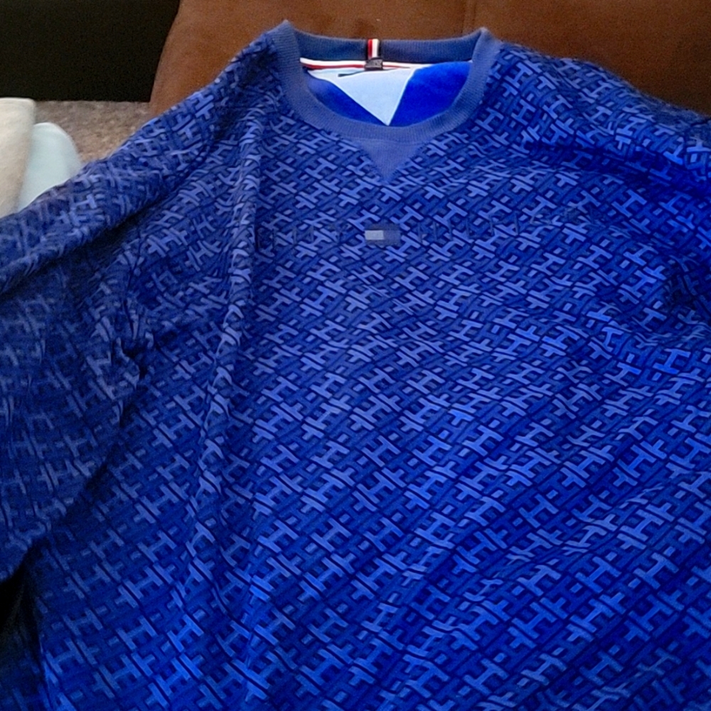 Tommy Heifer Sweater